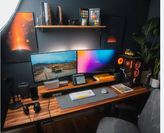 Multi-monitor trading desk setup