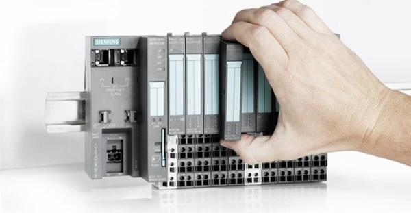 Programmable Logic Controller Live Class- Dec cover