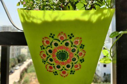 Recording - Dot Art on Planter cover