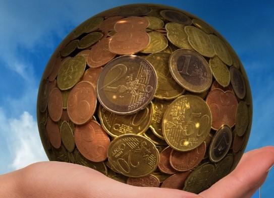 The Politics and Economics of International Trade in 21st Century cover