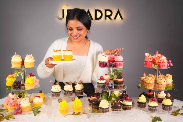 Commercial Cupcakes Masterclass cover