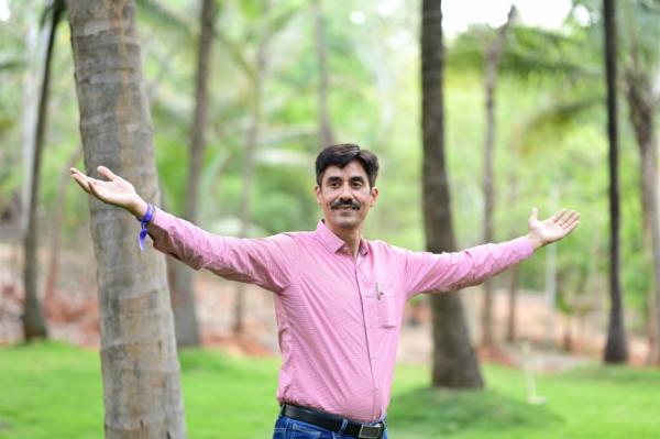 GOLI KO GOLI MAARO ,NO MEDICINE REQUIRED TO GET RID OF HEALTH ISSUES, ONLY NATURAL DIETS cover