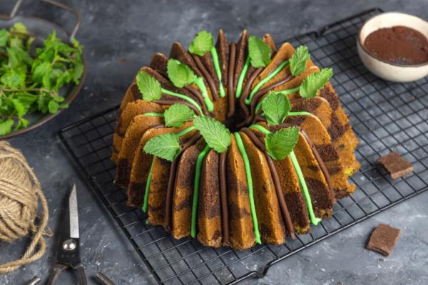 Egg-free Café Style Cakes cover