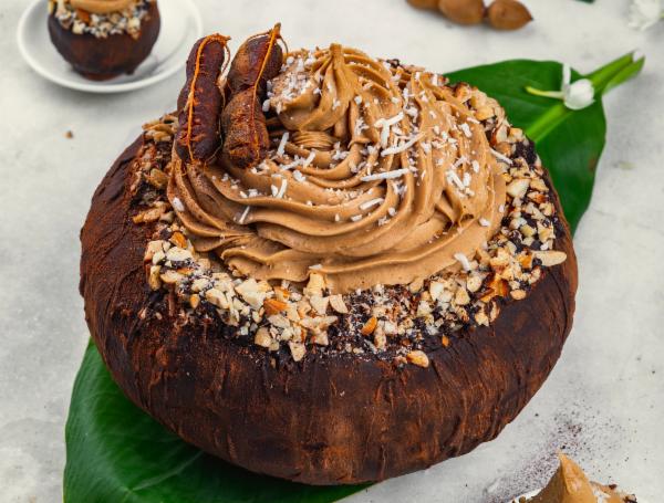 Gourmet Cakes - The Coconut cover