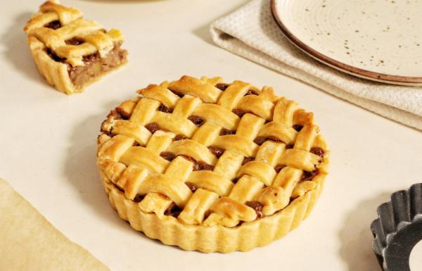 Apple & Cinnamon Pie cover