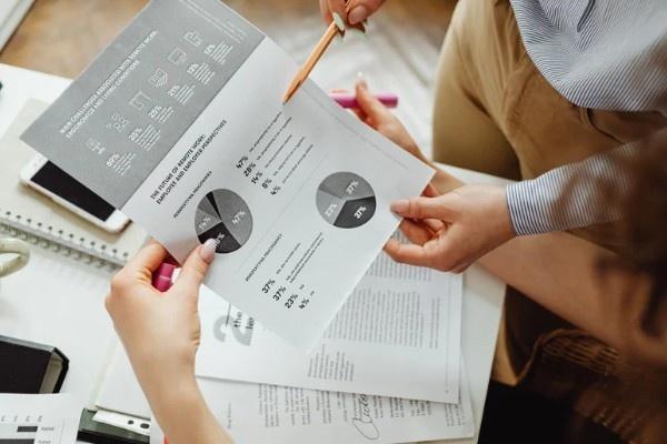 Economics (English) course preview
