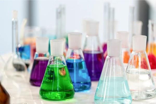 Chemistry (English) course preview