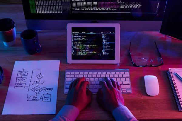 Python Using AI cover
