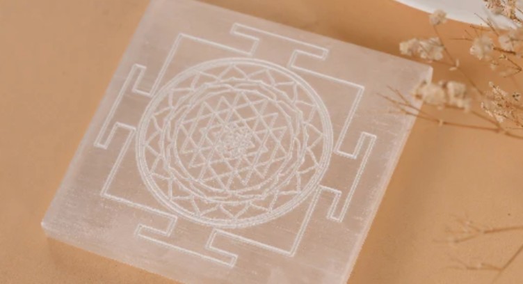 Selenite Charging Plate