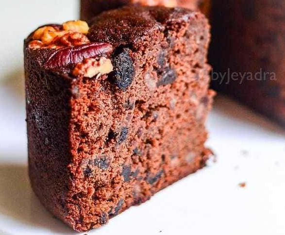 Eggless Plum Cake