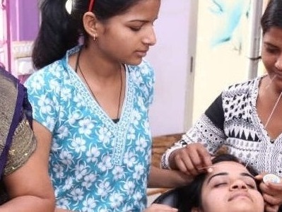 How Pandemic Is Pushing Women Out Of Jobs In UP